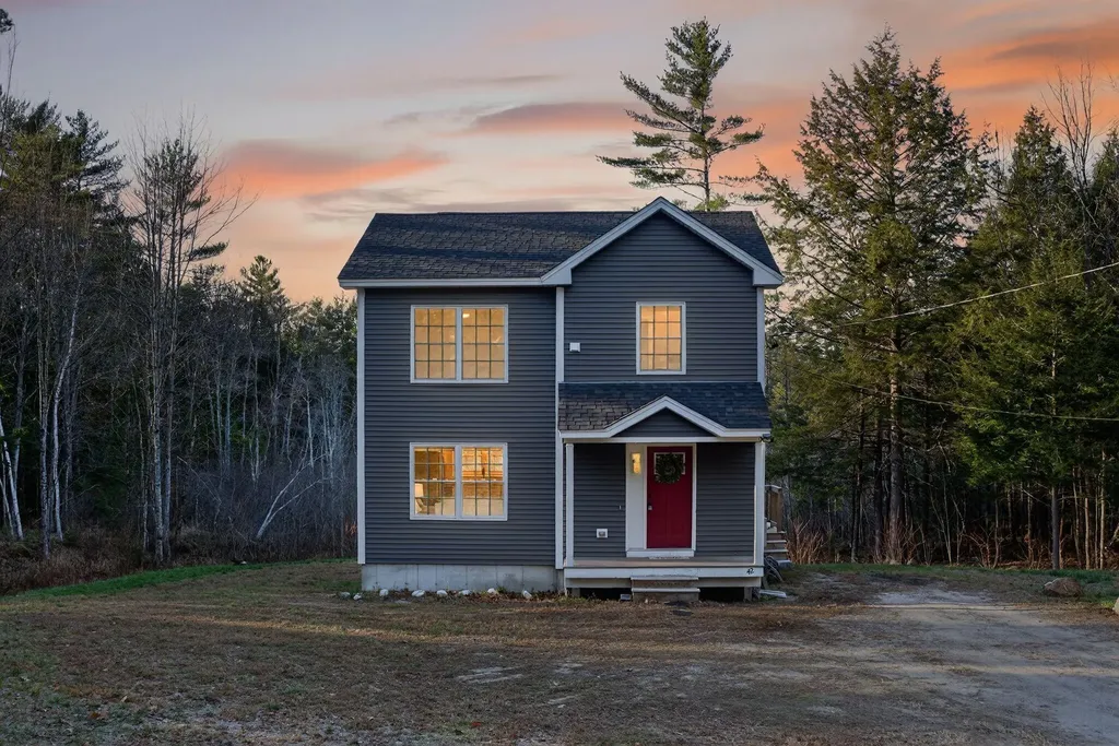 42 Deerfield Lane Casco ME 04015