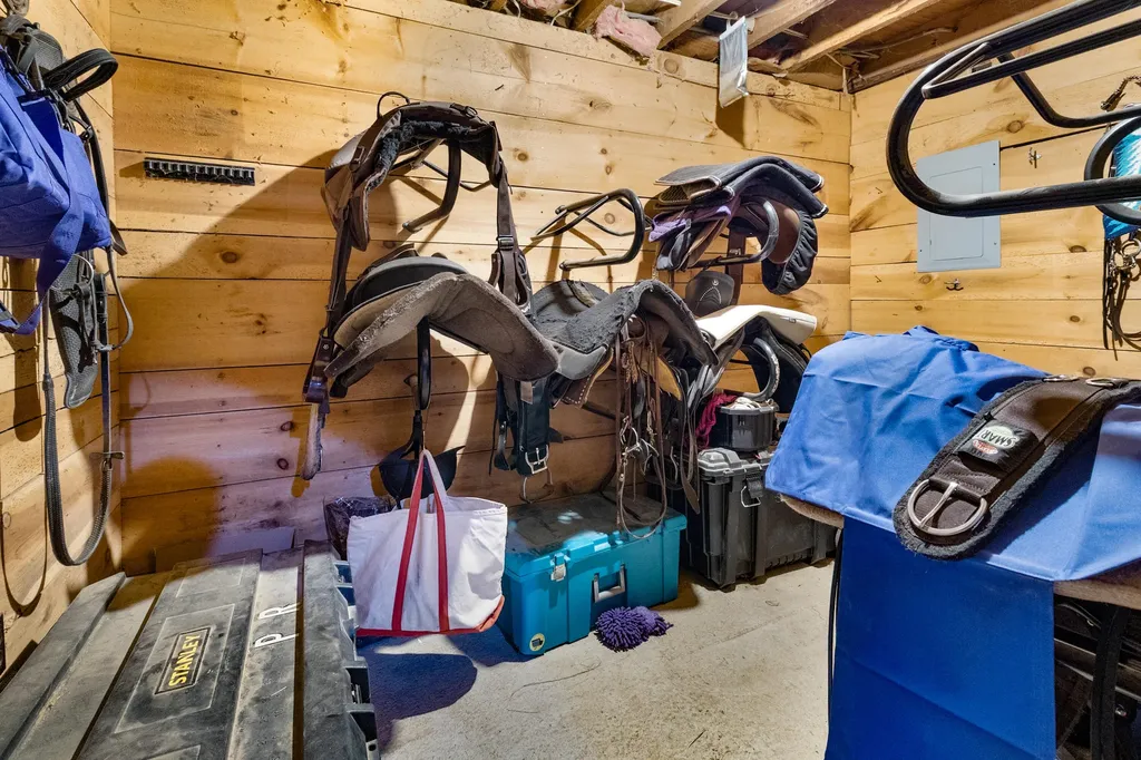 147 Upper Pond Road Litchfield ME 04350