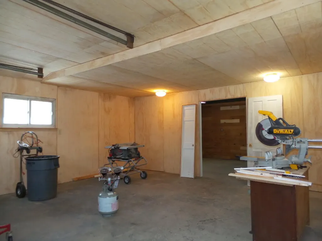 17 Maple Street Vassalboro ME 04989