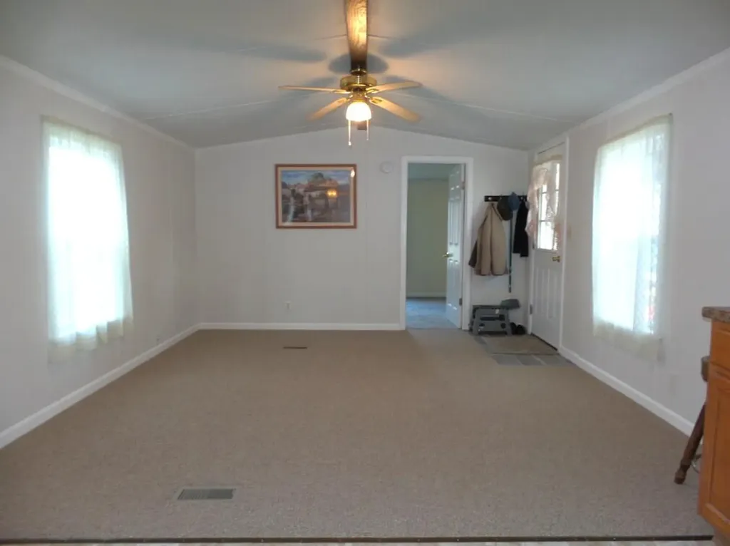 17 Maple Street Vassalboro ME 04989