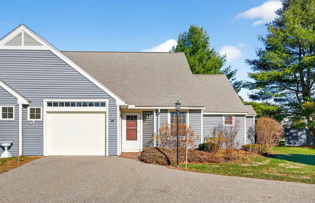 21 Winterberry Court Cumberland ME 04021