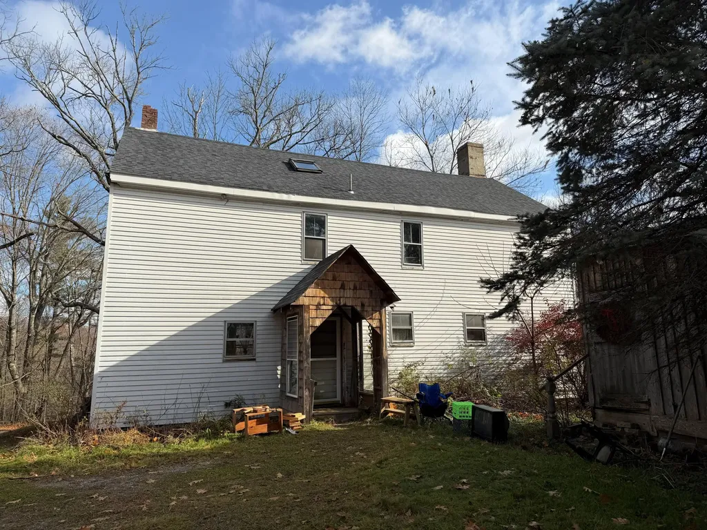 489 Back Road Skowhegan ME 04976