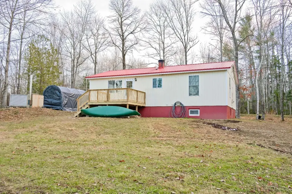 163 Phillips Road Glenburn ME 04401