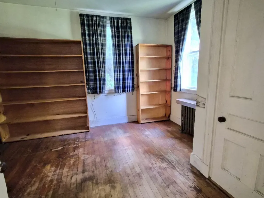 55 Cape Cod Hill Road New Sharon ME 04955