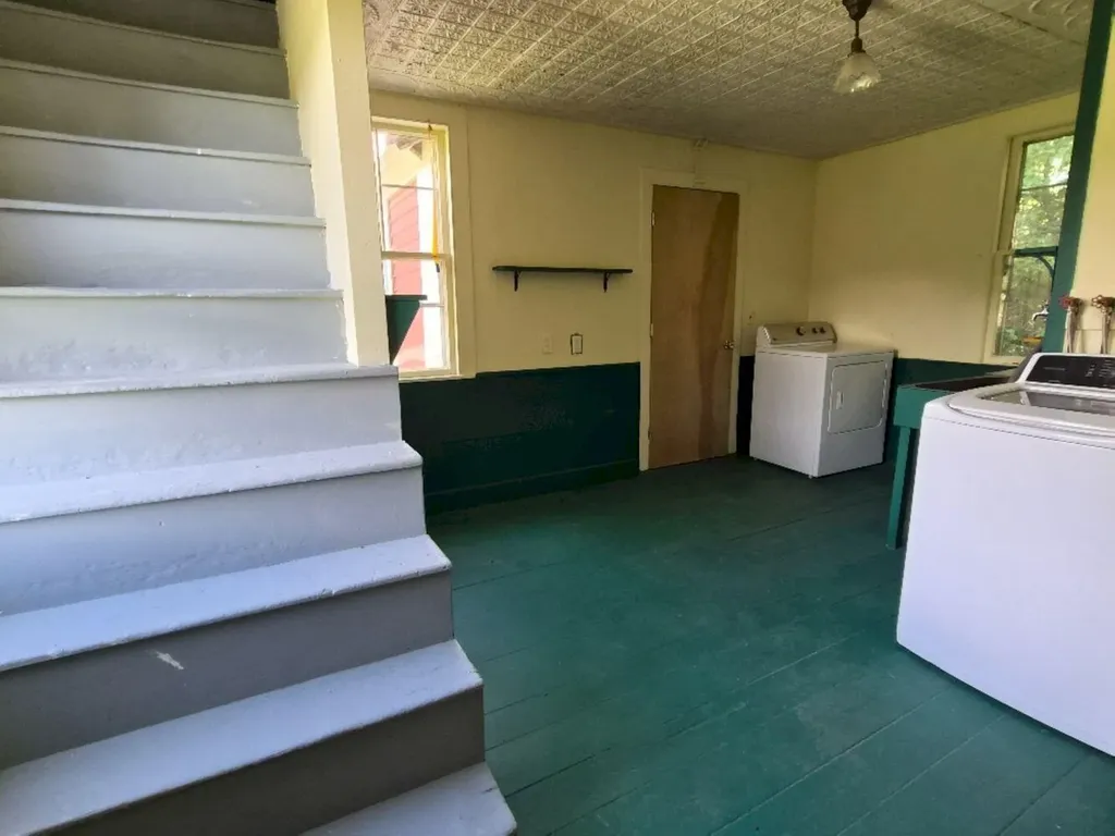 55 Cape Cod Hill Road New Sharon ME 04955