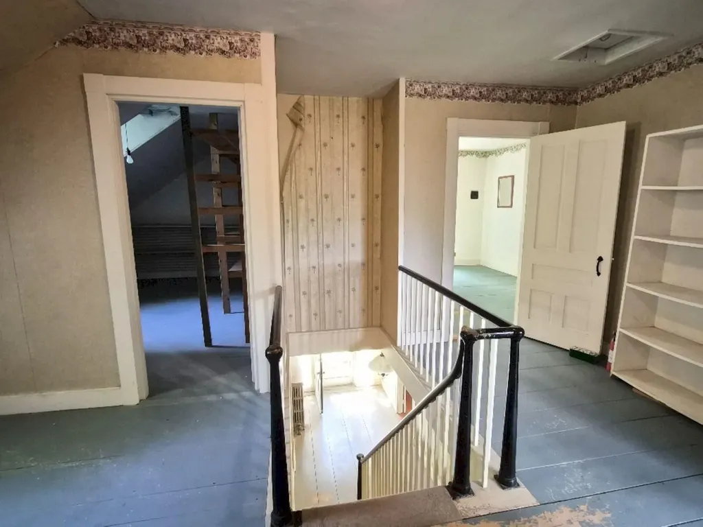 55 Cape Cod Hill Road New Sharon ME 04955