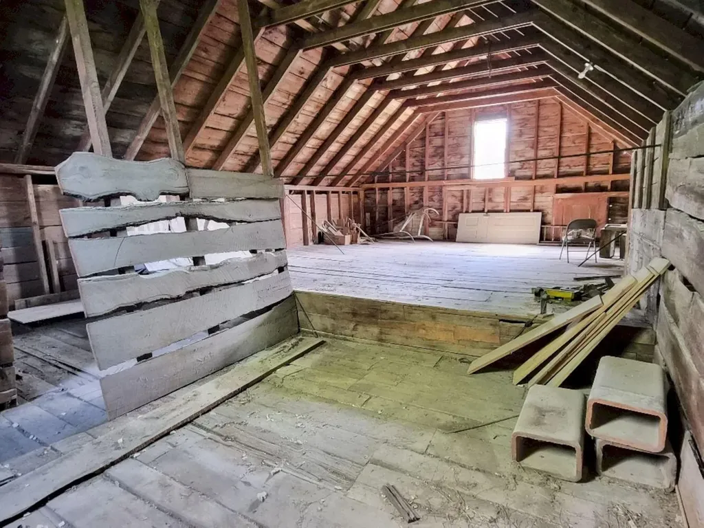 55 Cape Cod Hill Road New Sharon ME 04955