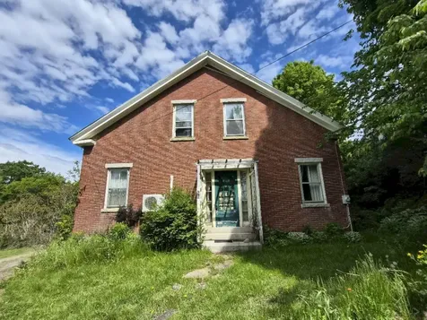 55 Cape Cod Hill Road New Sharon ME 04955