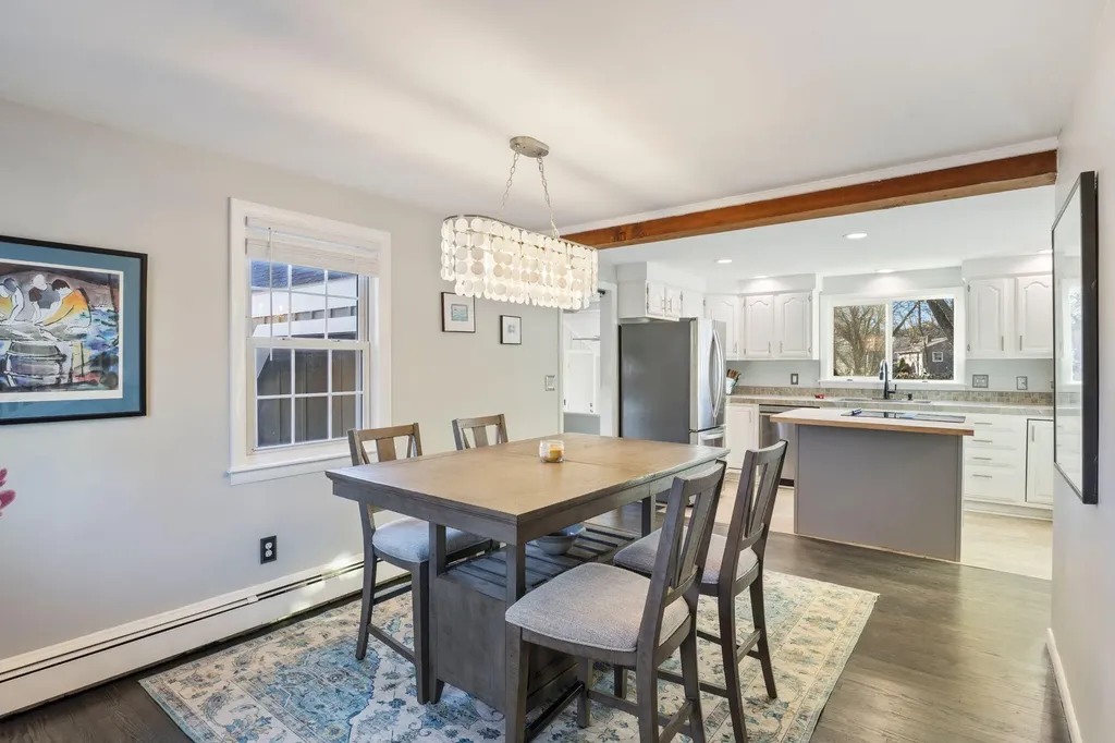 4 Jewett Road Cape Elizabeth ME 04107