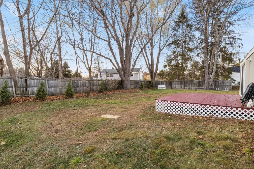 4 Jewett Road Cape Elizabeth ME 04107