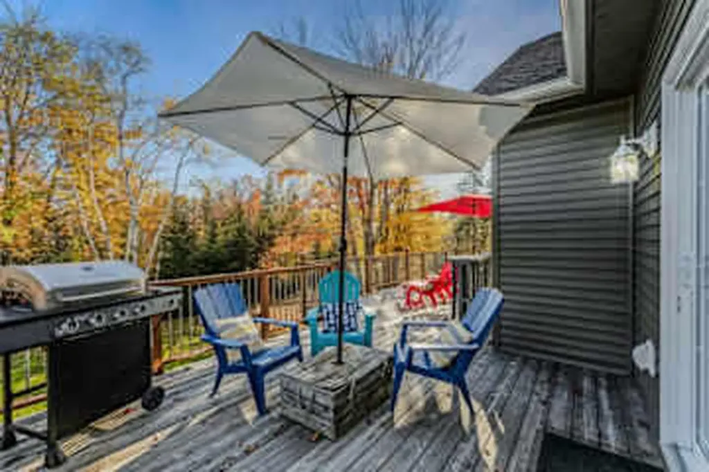 694 Lamoine Beach Road Lamoine ME 04605