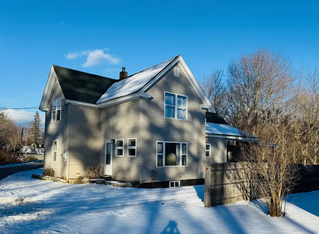 31 Gardner Street Patten ME 04765