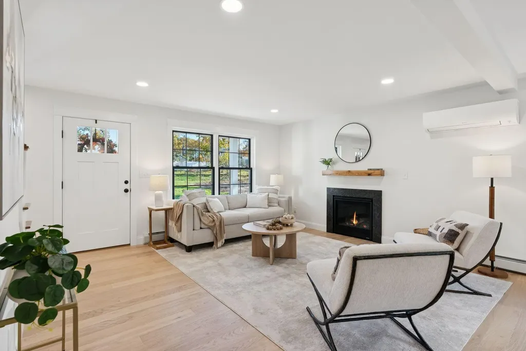 4 Furbish Lane Kennebunk ME 04043