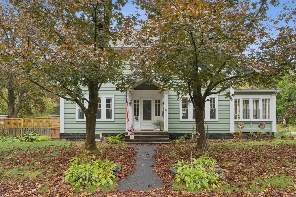 84 Spring Street Brunswick ME 04011