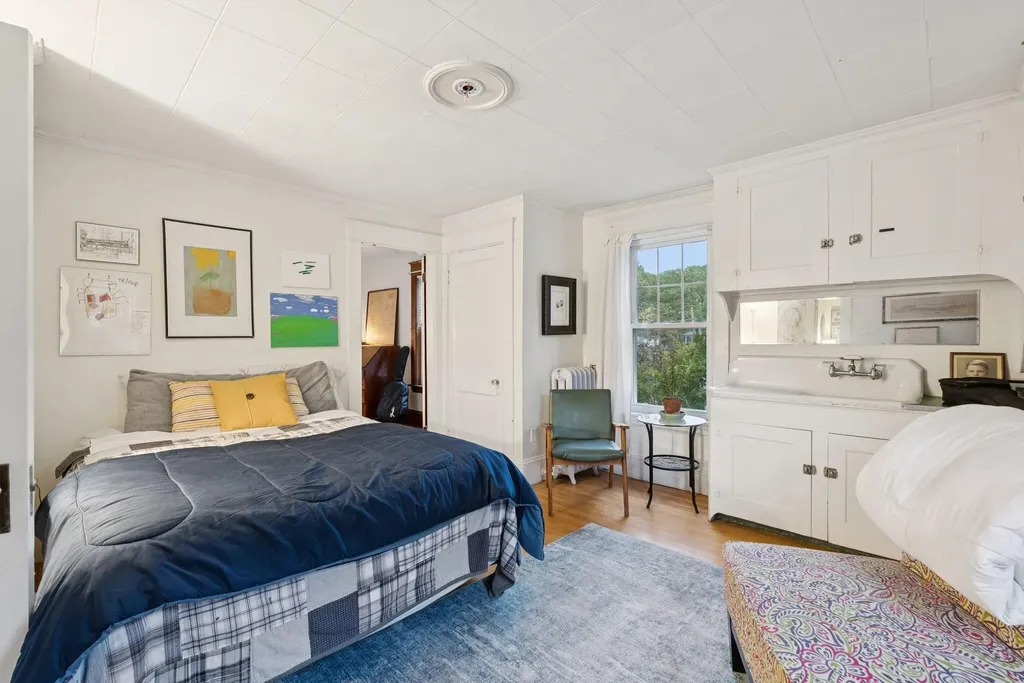 84 Spring Street Brunswick ME 04011