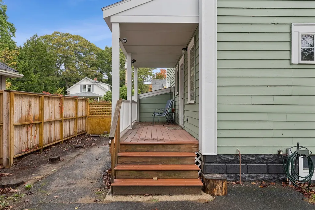84 Spring Street Brunswick ME 04011