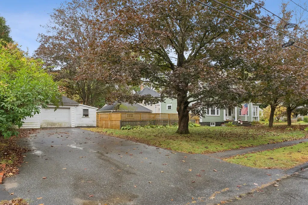 84 Spring Street Brunswick ME 04011