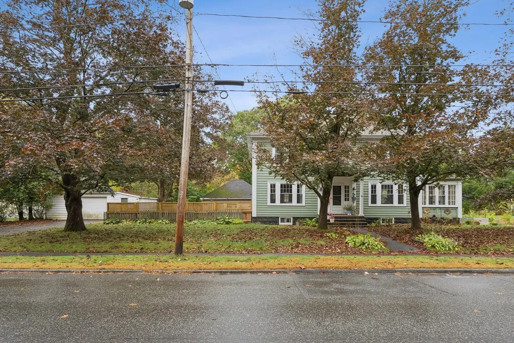 84 Spring Street Brunswick ME 04011