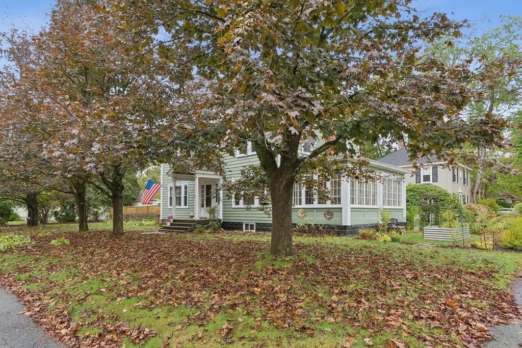 84 Spring Street Brunswick ME 04011