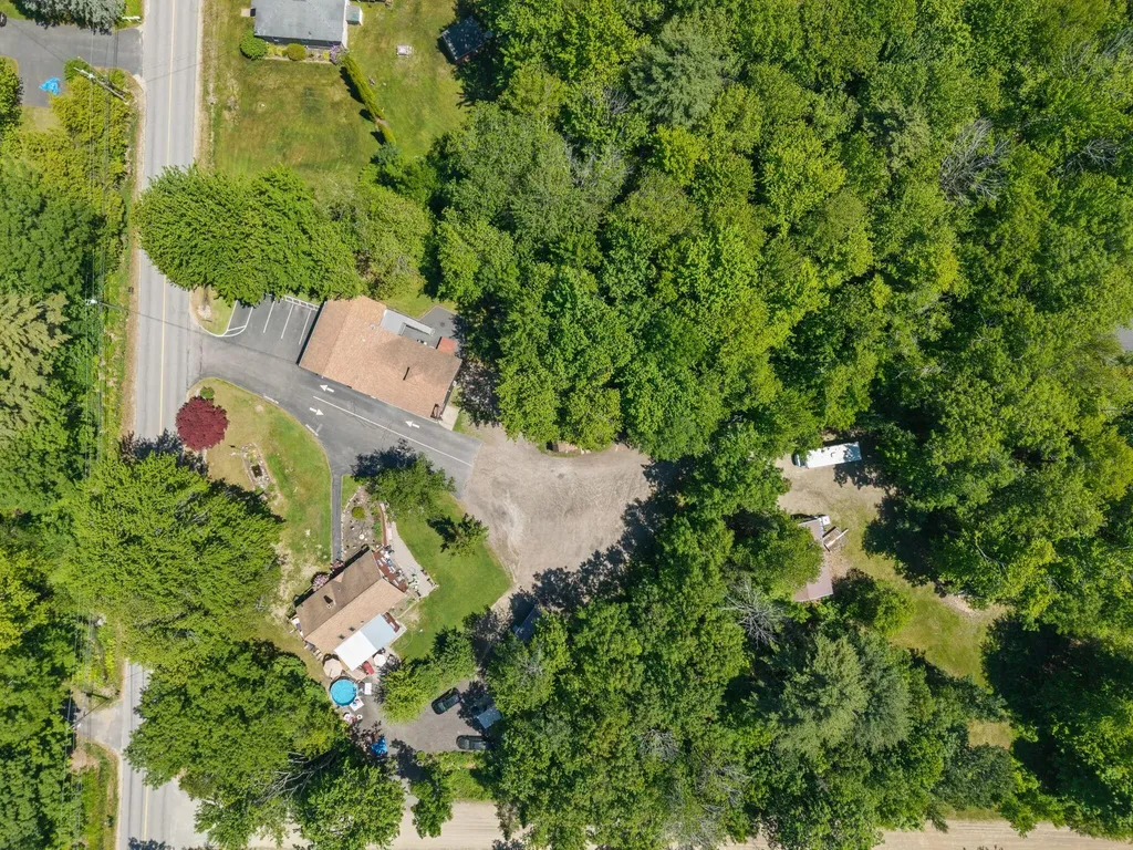 208 New Road Arundel ME 04046