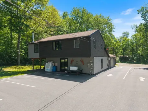 208 New Road Arundel ME 04046