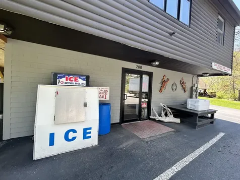 208 New Road Arundel ME 04046