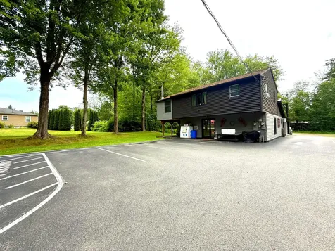 208 New Road Arundel ME 04046