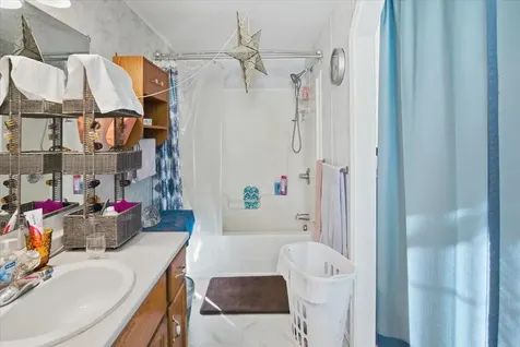 17 Rita Drive Sabattus ME 04280