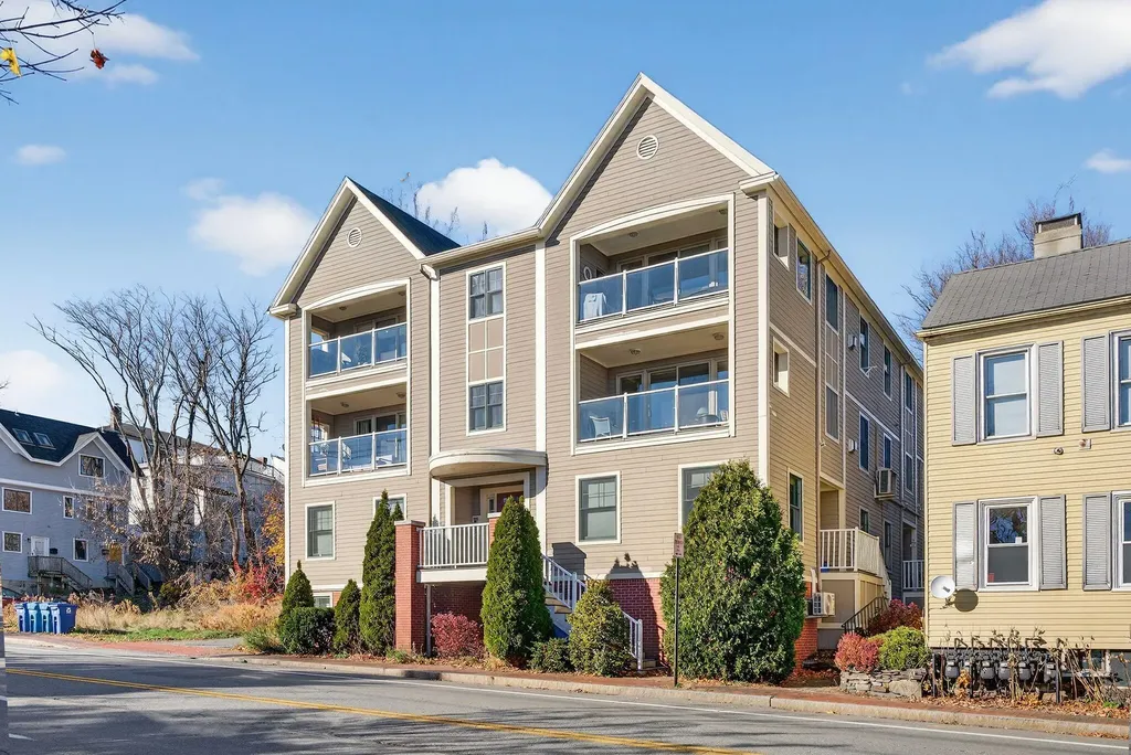 16 Guilford Court Portland ME 04101