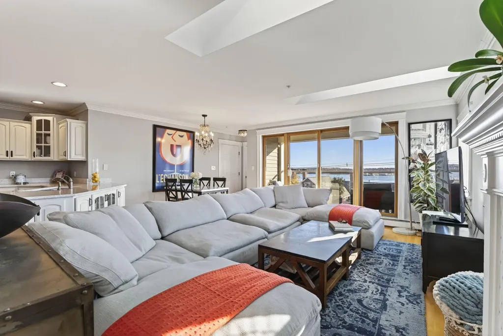 16 Guilford Court Portland ME 04101