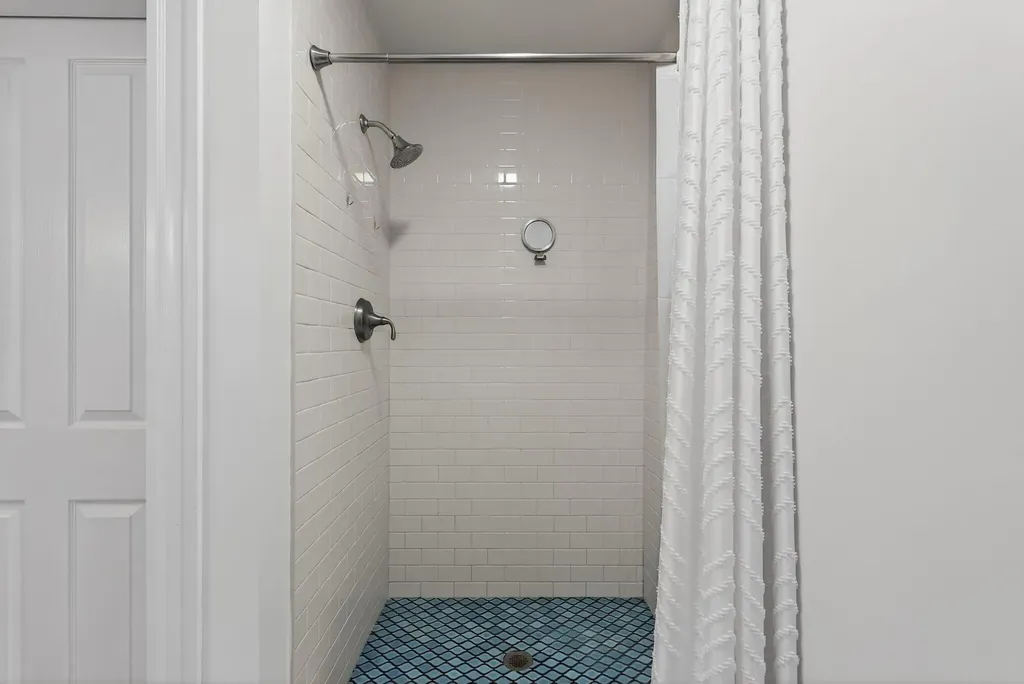 16 Guilford Court Portland ME 04101
