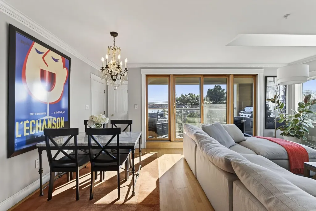 16 Guilford Court Portland ME 04101