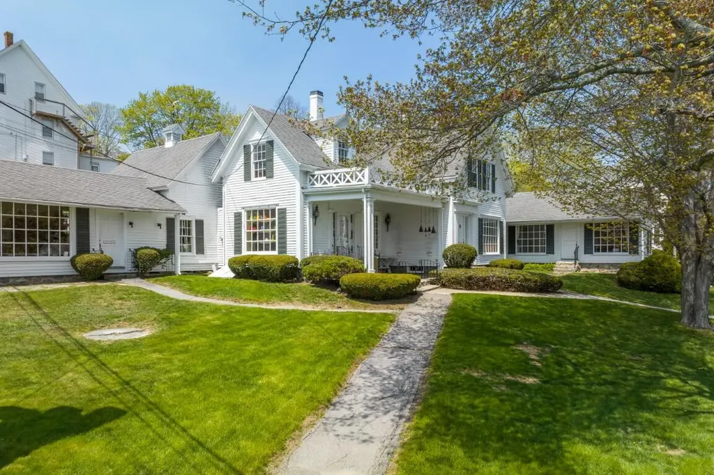 34 Townsend Avenue Boothbay Harbor ME 04538