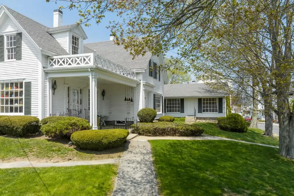 34 Townsend Avenue Boothbay Harbor ME 04538