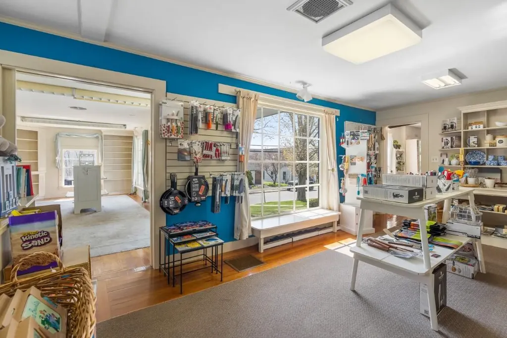 34 Townsend Avenue Boothbay Harbor ME 04538