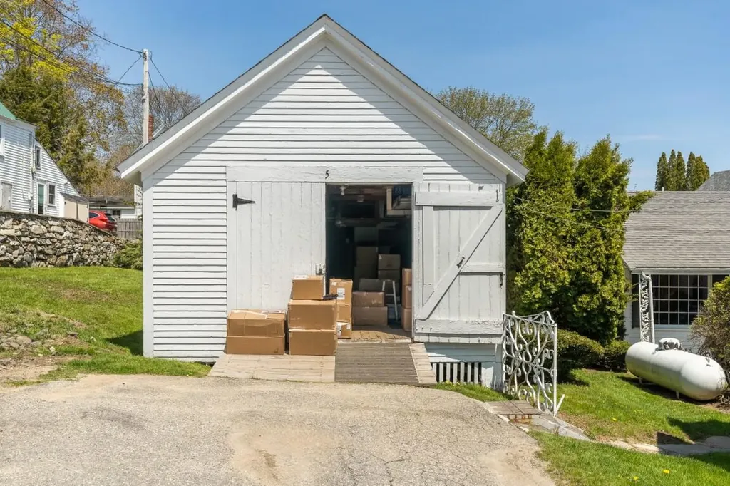 34 Townsend Avenue Boothbay Harbor ME 04538