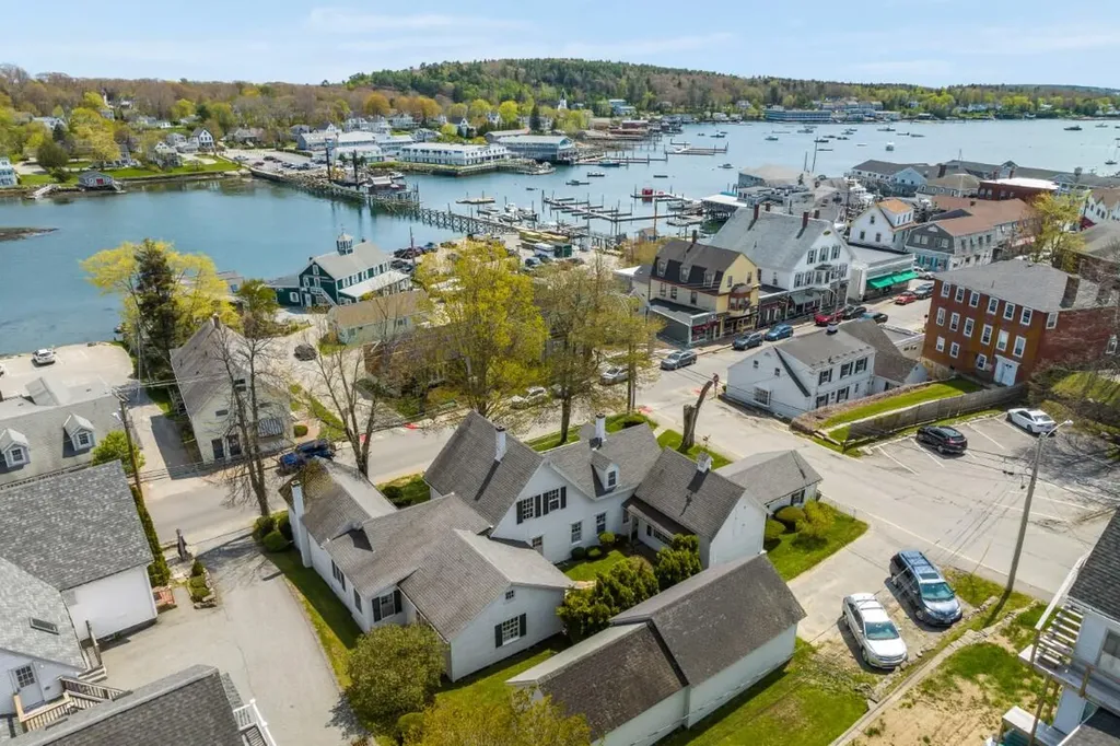 34 Townsend Avenue Boothbay Harbor ME 04538