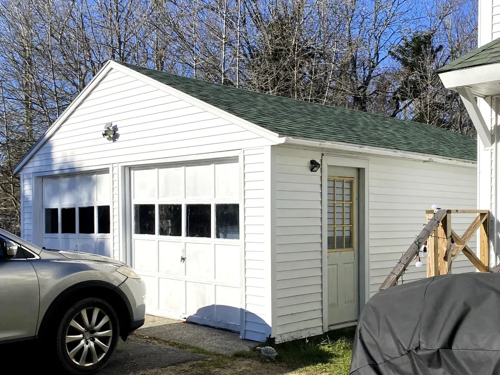 25 Belleview Avenue Winter Harbor ME 04693