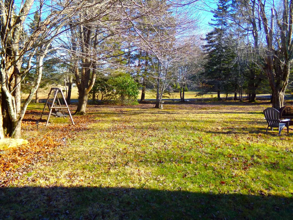 25 Belleview Avenue Winter Harbor ME 04693