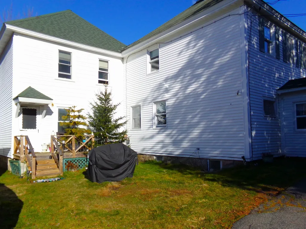 25 Belleview Avenue Winter Harbor ME 04693