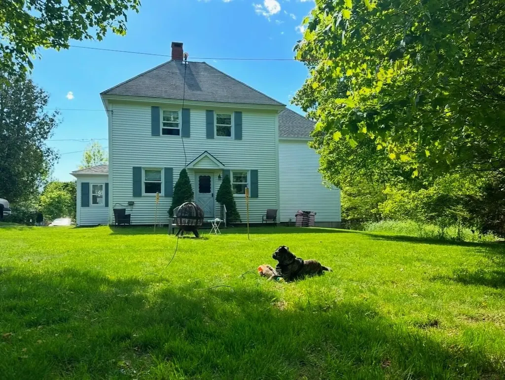 25 Belleview Avenue Winter Harbor ME 04693