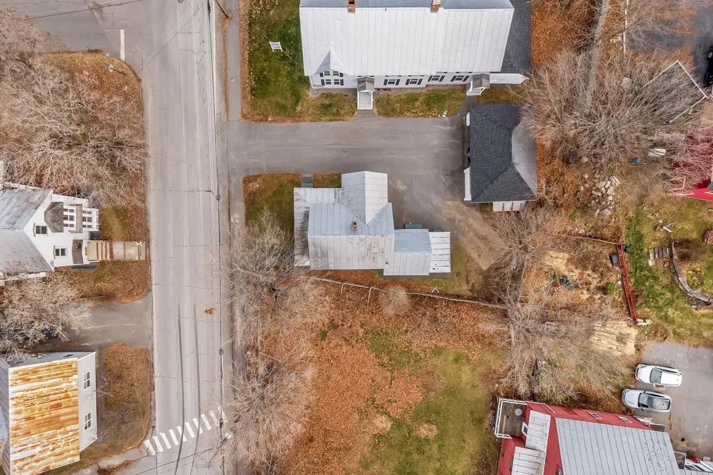 26 Pleasant Street Skowhegan ME 04976