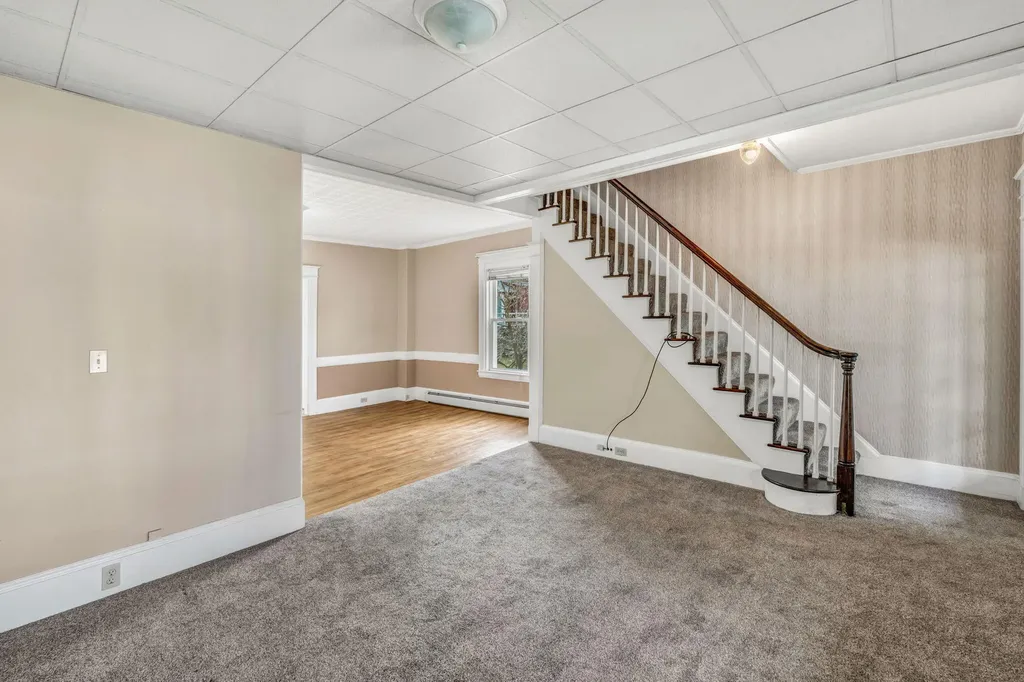 26 Pleasant Street Skowhegan ME 04976