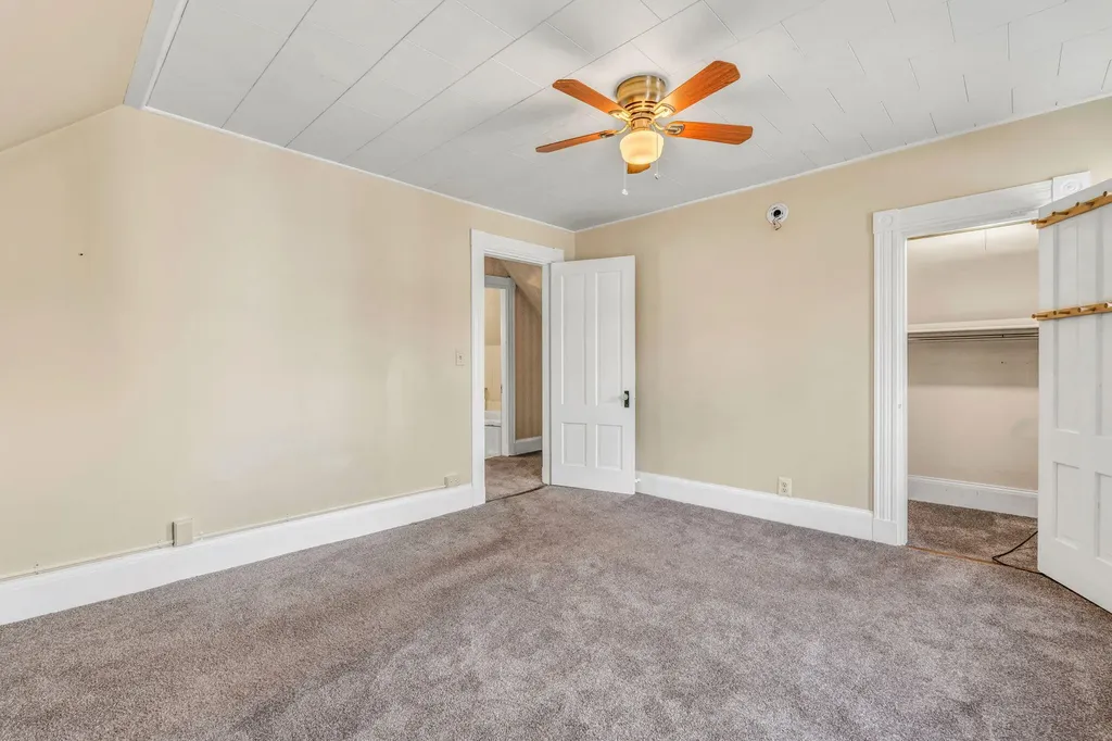 26 Pleasant Street Skowhegan ME 04976