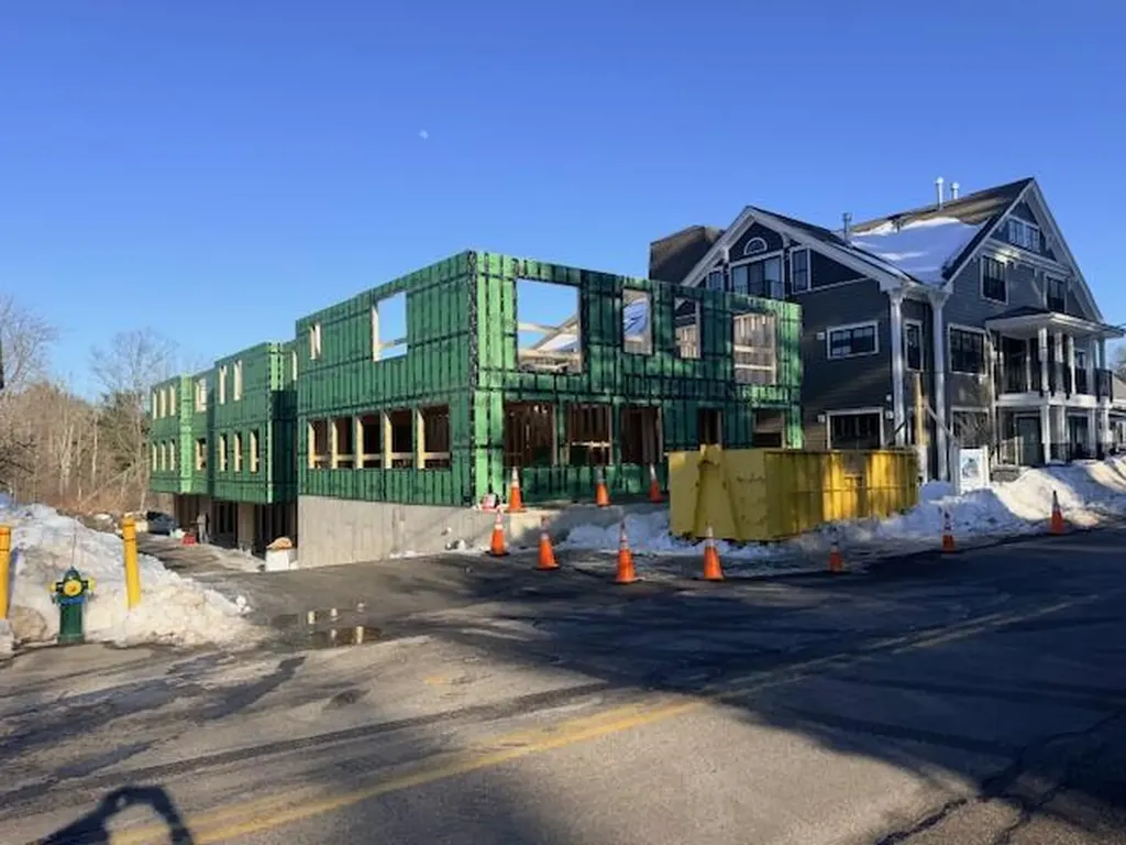 294 York Street York ME 03909