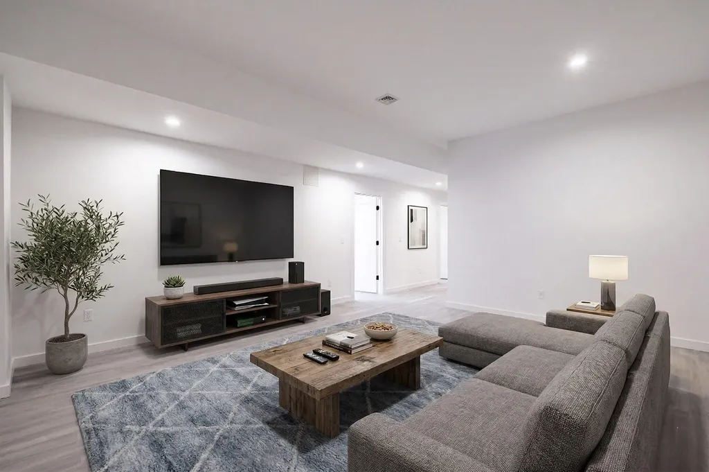33 Nahama Way Newry ME 04261