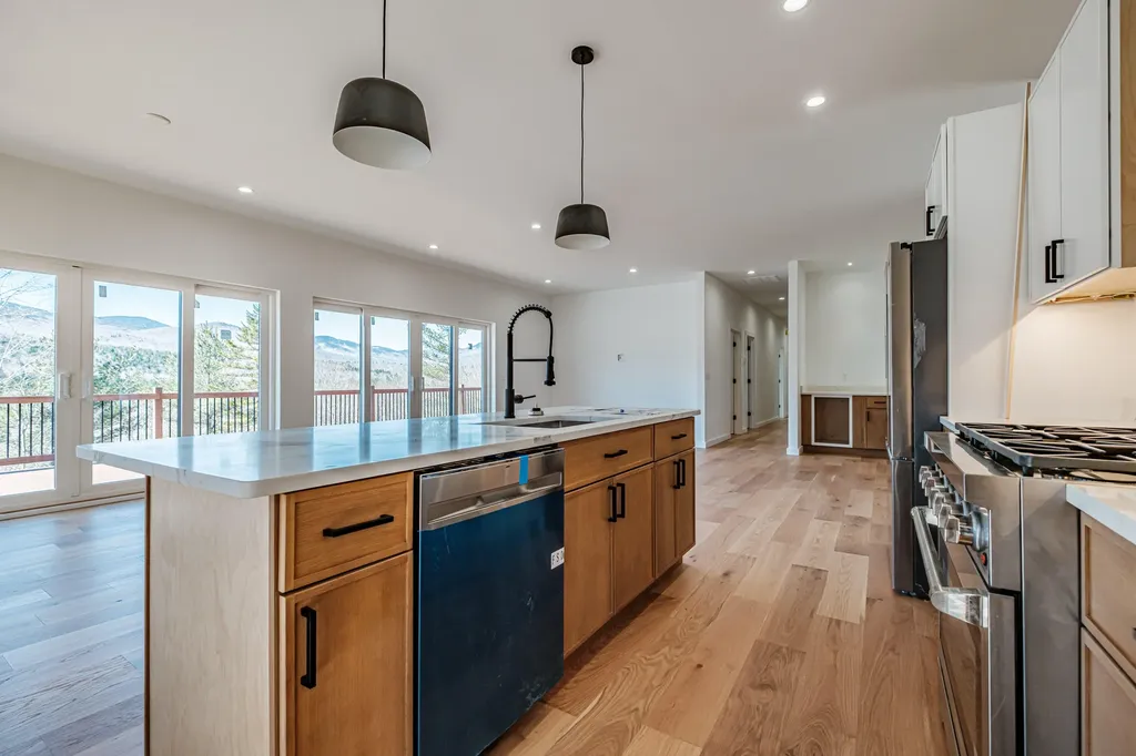 33 Nahama Way Newry ME 04261