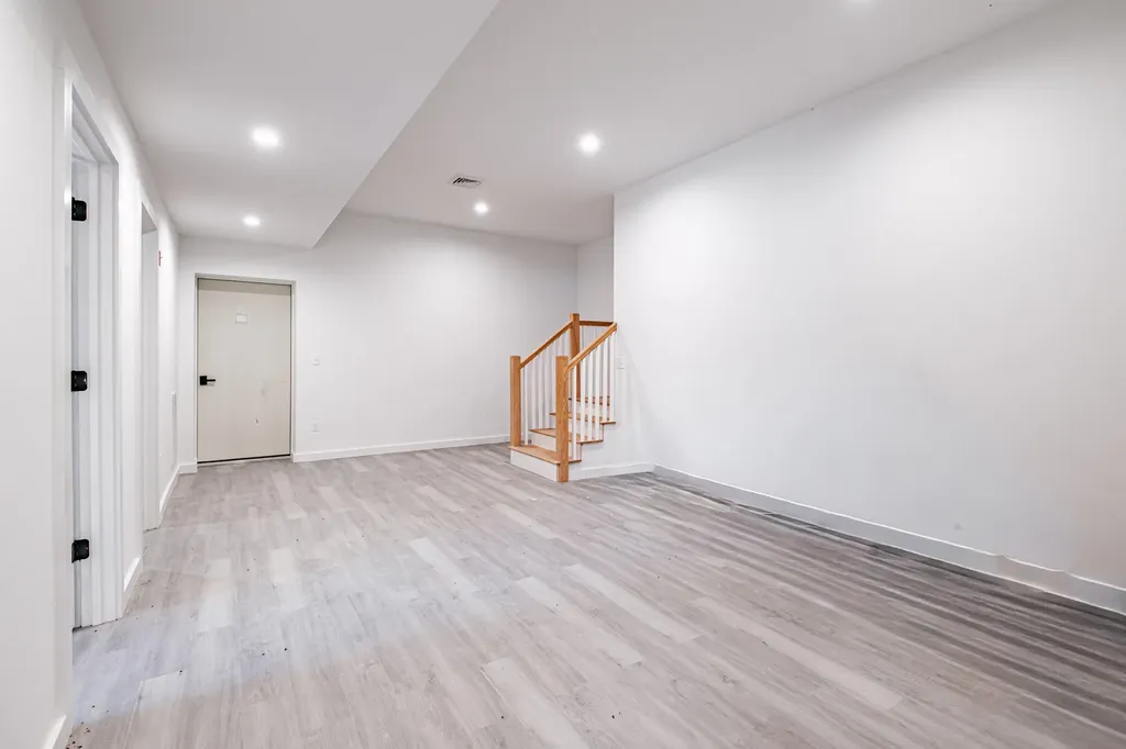 33 Nahama Way Newry ME 04261