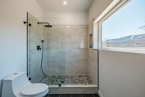 33 Nahama Way Newry ME 04261