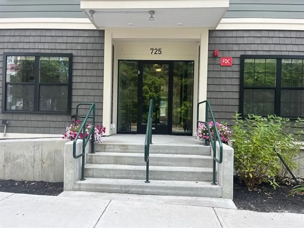 725 Central Avenue Dover NH 03820